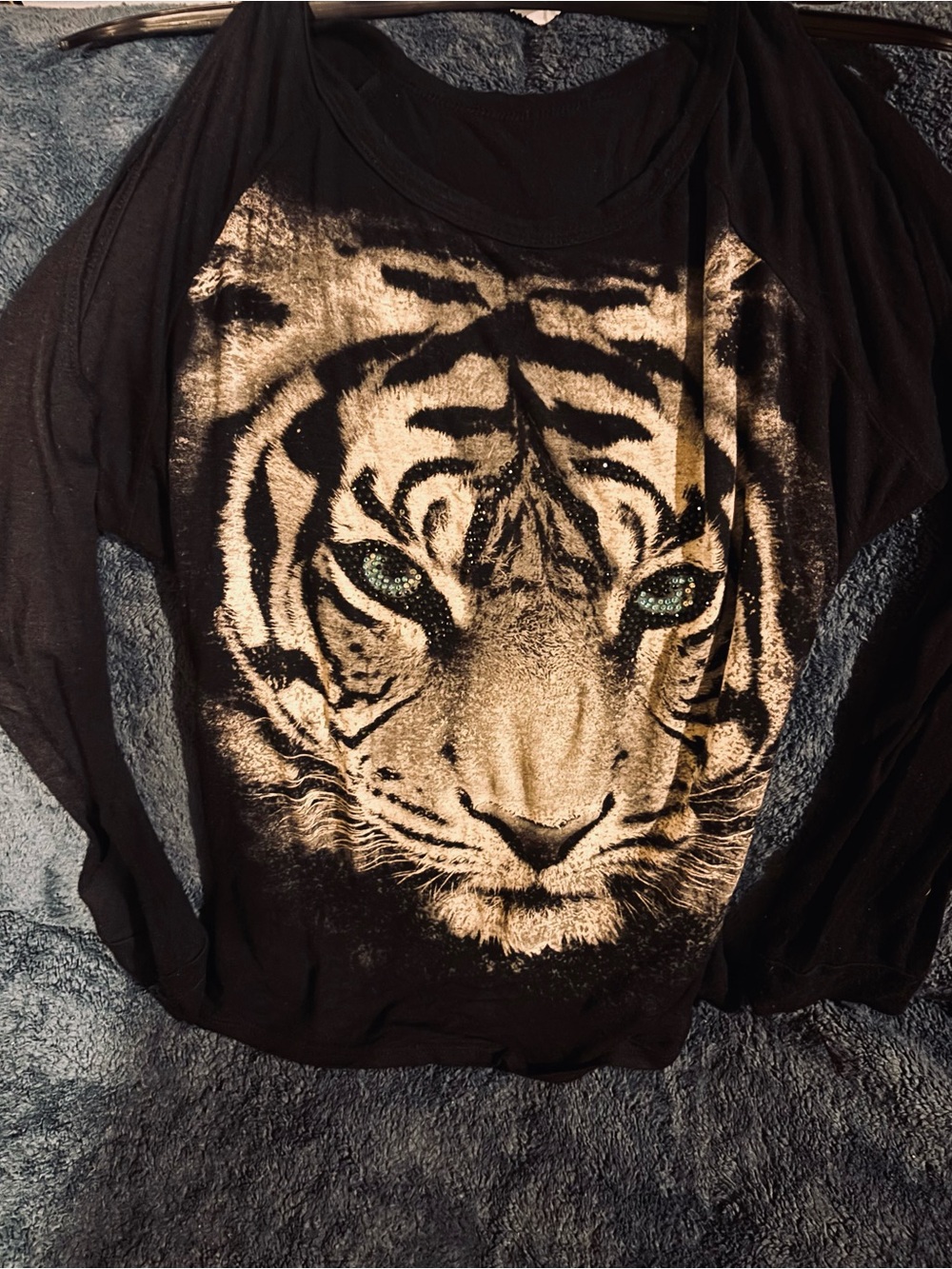 Rue21 Black cold shoulder Top with Gold Tiger Face and Blue-Green Eye Accents